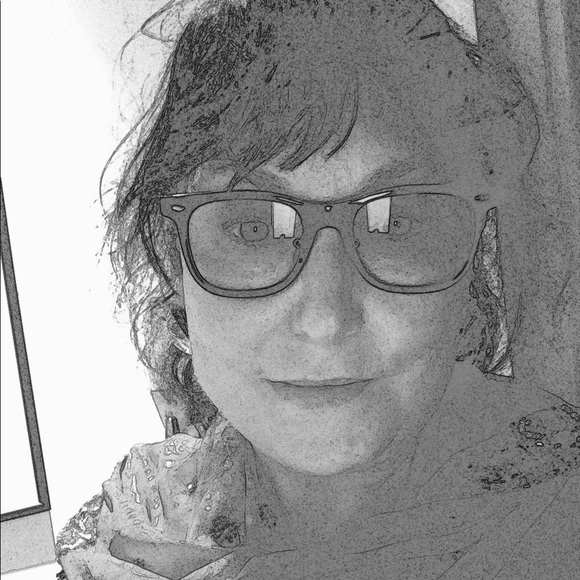 Meet your Posher, Danai - Picture 2 of 4